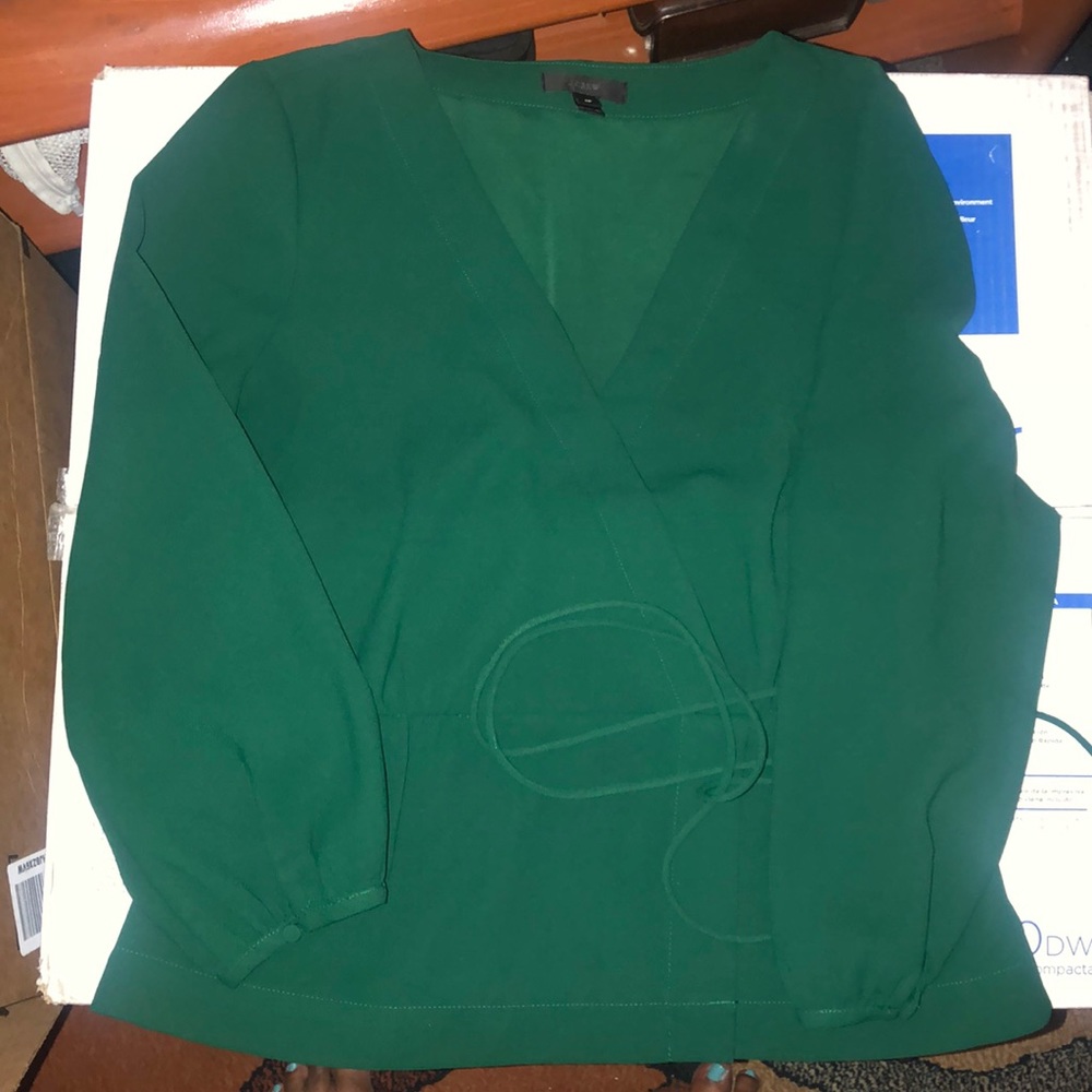 JCREW Drapey crepe faux-wrap top sz 8P/6 regular